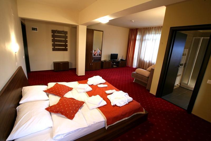 Maya House Hotel Predeal Esterno foto